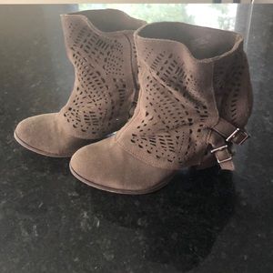 Naughty monkey lyrics bootie